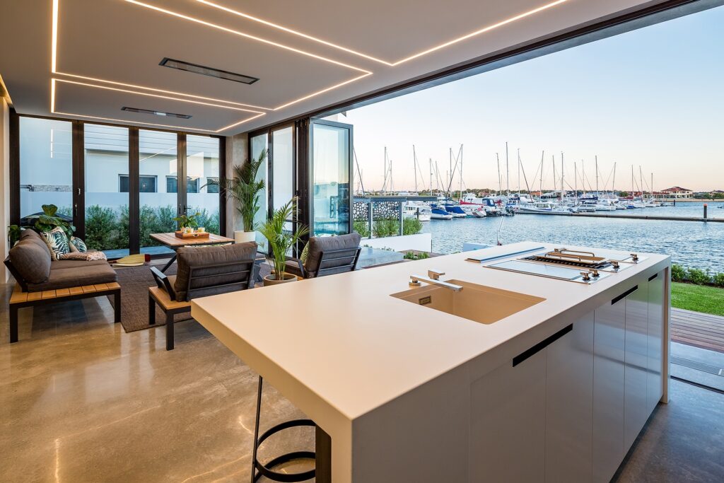 La lucha contra la corrosión: Calefacción exterior en entornos costeros